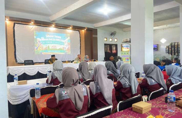 Sinergi OSIS SMP Negeri 2 Glagah dan SMP Negeri 2 Genteng: Pertukaran Ilmu yang Membangun